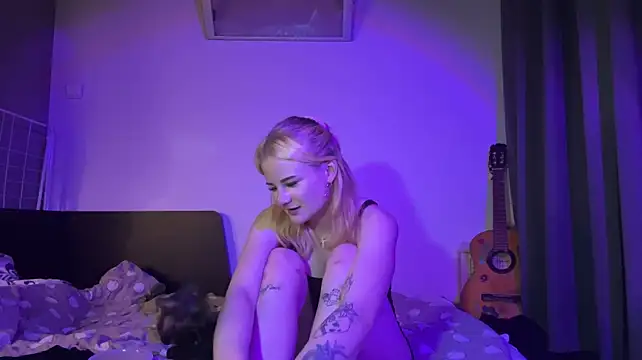 LorineFavaro's Live XXX Chat