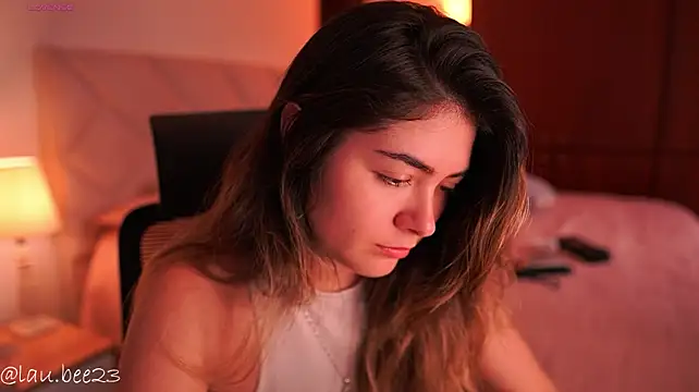 צ'אט XXX בשידור חי של Lau_Bee