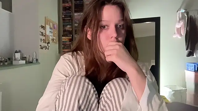 Chat +18 de Addelin_Moon ao vivo