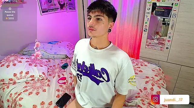 Dark_luckyyy Adlı Modelin Canlı XXX Sohbeti