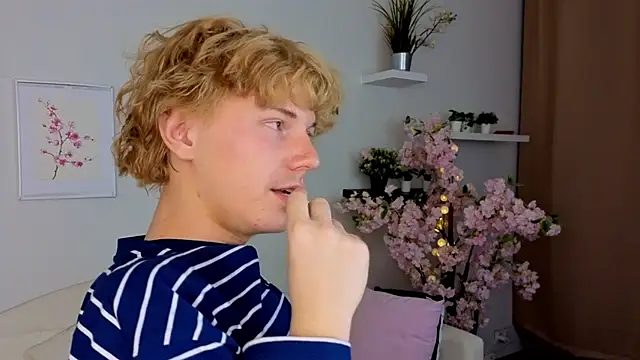 Онлайн чат XXX Benjamin_Brooke