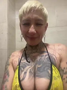 Everlyn_Sex Chat XXX in diretta