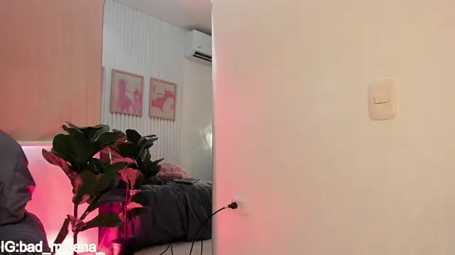 bad_malena élő XXX-chatje