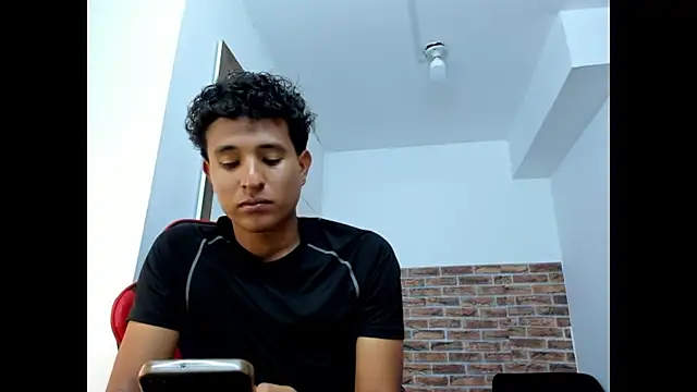 แชท XXX สดของ WIZARD-ALESSANDRO