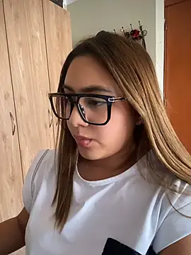 Miabonnett_ Chat XXX in diretta