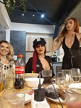 MinnieDrew's Live XXX Chat