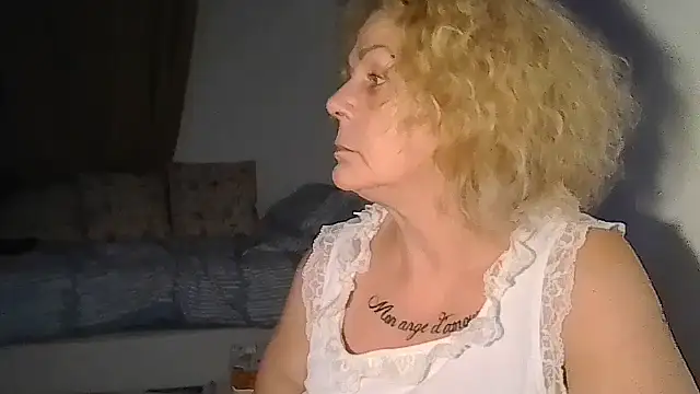 צ'אט XXX בשידור חי של belgianshantie