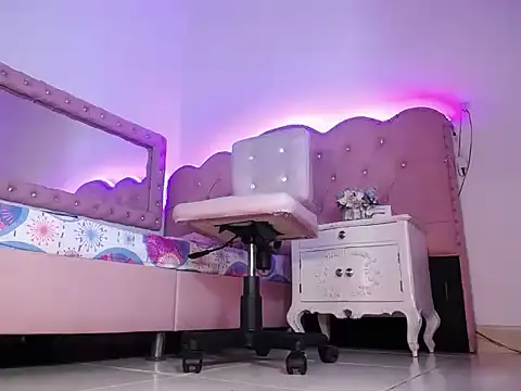 Chat +18 de Alesiia_ ao vivo