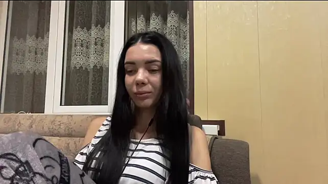 צ'אט XXX בשידור חי של HazelRhoten