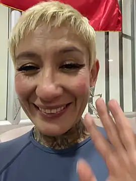 Everlyn_Sex XXX чат на живо