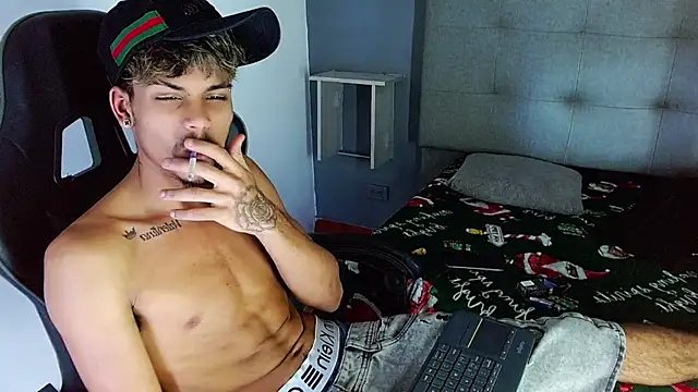 Chat +18 de Angel_foxc13 ao vivo
