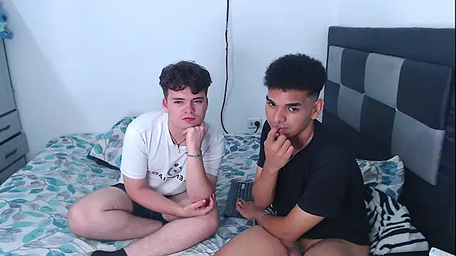 apoloandhansel Pertunjukan Webcam