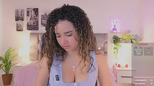 Онлайн чат XXX emilyrouxe