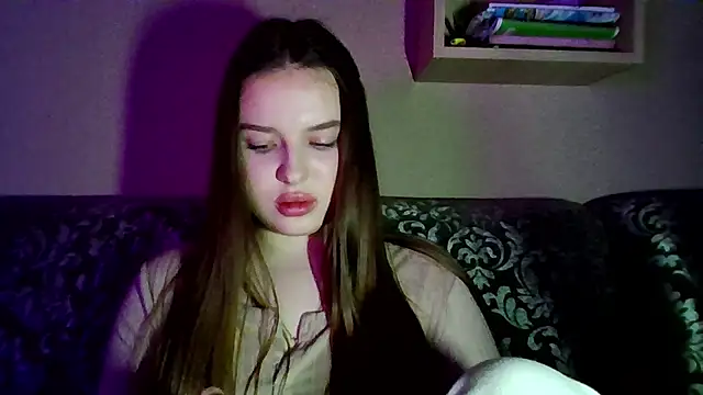 EmberSoul Adlı Modelin Canlı XXX Sohbeti