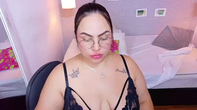 Chatroom XXX en direct de Curvy_sexyvalen