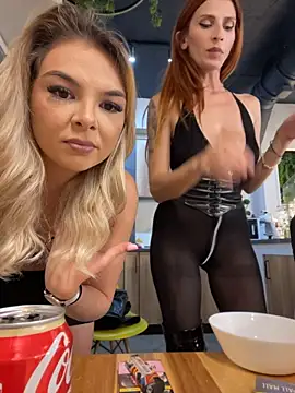 KimmBliss' Live XXX Chat