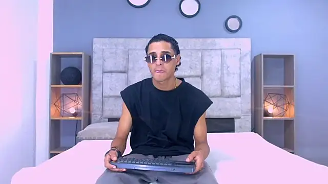 Maximo_Juli Live XXX Chat