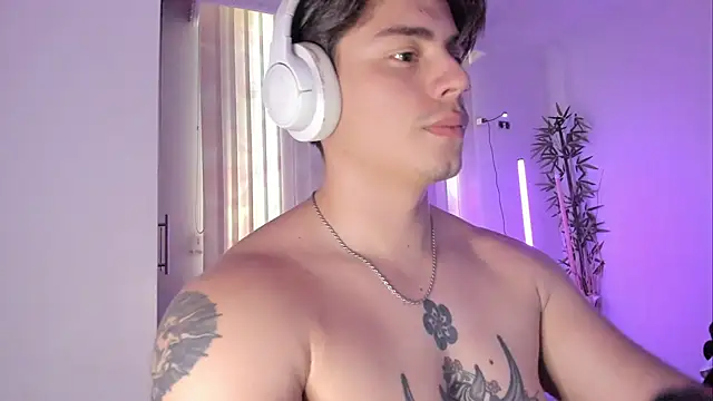 Giordano_Russo 라이브 XXX 채팅