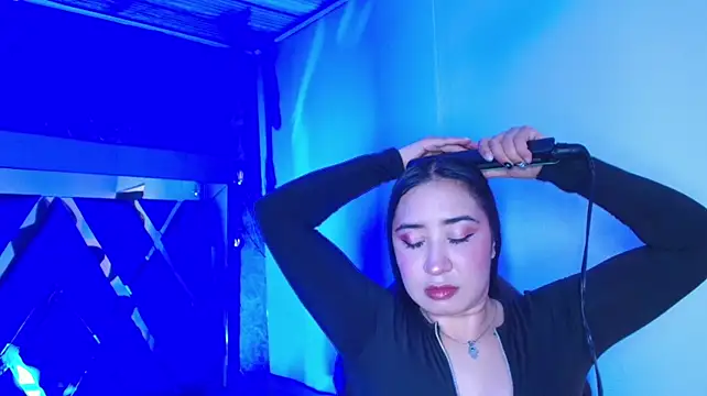Czat XXX na żywo – sayumi_dirty