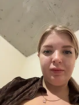 OdriOlsens Adlı Modelin Canlı XXX Sohbeti
