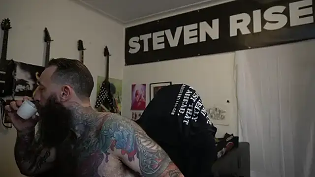 Chatroom XXX en direct de StevenRiseNYC