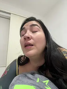 Živý XXX chat KathiaJenner