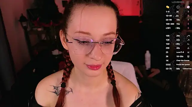 WICKEDEMBER's Live XXX Chat