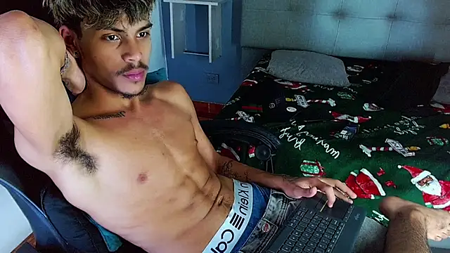 Angel_foxc13のライブXXXチャット