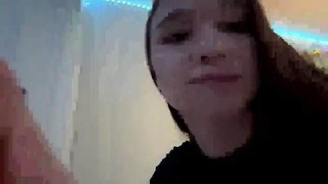 DonetteAlaya élő XXX-chatje
