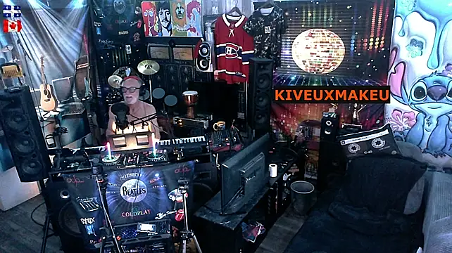 צ'אט XXX בשידור חי של kiveuxmaqueue