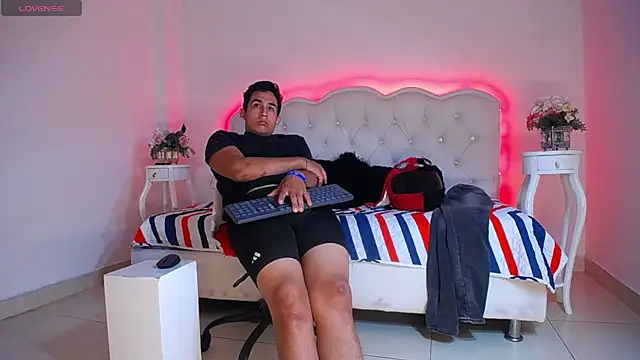 Zeno_Dean Chat XXX live
