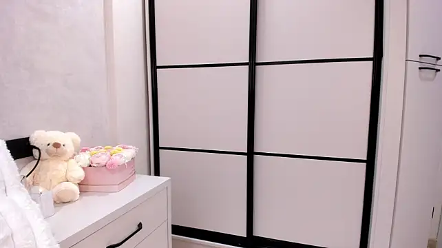 TinyKim_ – Naživo XXX chat