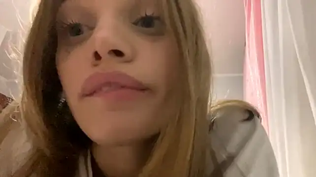 Evelnova's Live XXX Chat