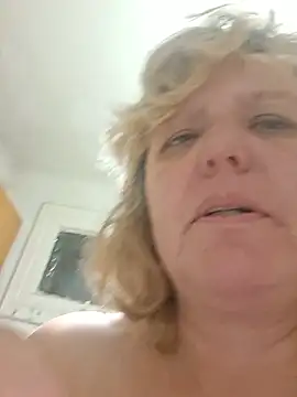 XXX chat uživo modela SonyaMarmeladx