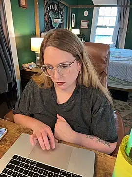thatcutegirlwtheglasses Live XXX-Chat