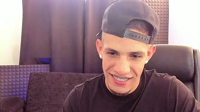 jhonnysnow17's Live XXX Chat