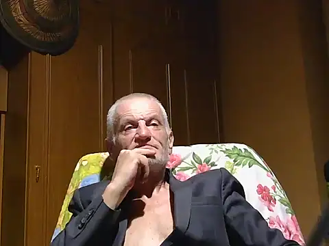 Онлайн чат XXX 1973teacher