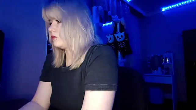 HelloKinki Chat XXX in diretta
