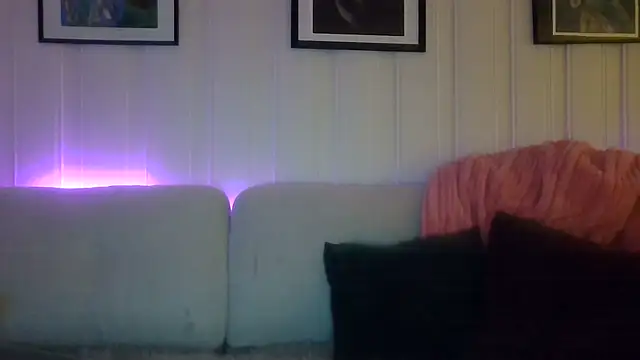 XXX chat uživo modela MyManCave