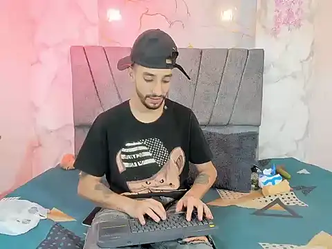 Tayler_ospina_: онлайн-секс-чат