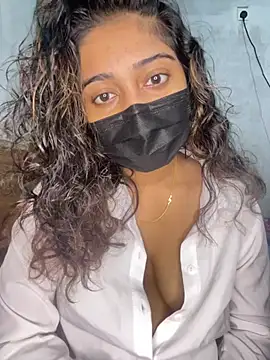 Dilshi Live XXX-Chat