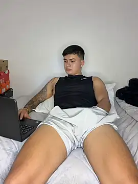 Czat XXX na żywo – Christopher_strongg