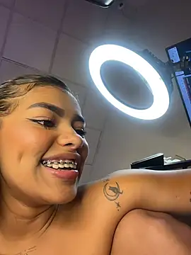 Czat XXX na żywo – NaylaViceXXX