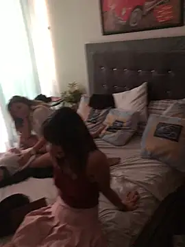 3littlesのライブXXXチャット
