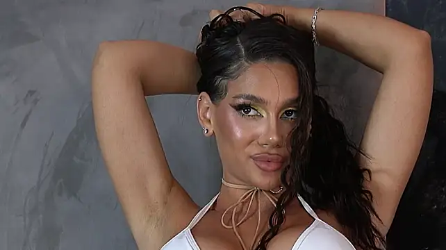 NinaSolle live XXX chat
