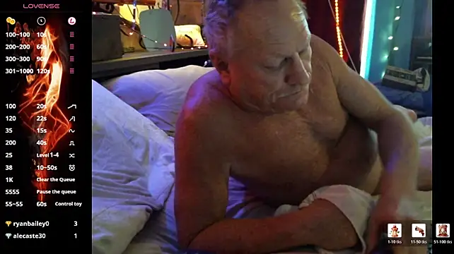 Pussyeat2please's Live XXX Chat