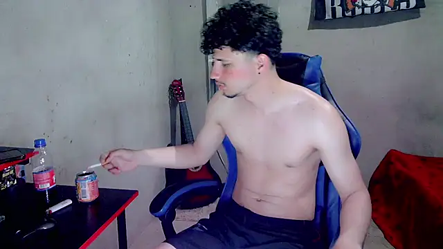 Chat +18 de Atom_Hot ao vivo