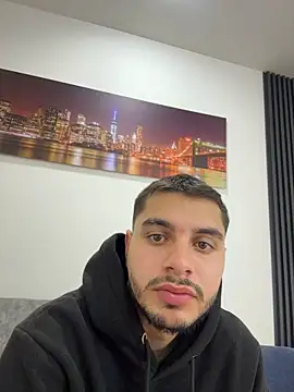 XXX chat uživo modela AmadeoWild