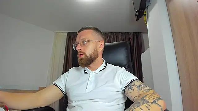 Sembang XXX Secara Langsung Findom_guy