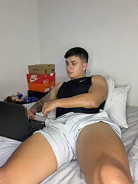 Czat XXX na żywo – Christopher_strongg